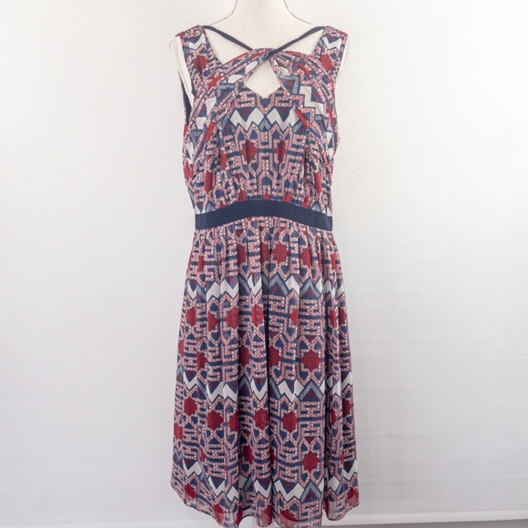 Adrianna Papell Dresses & Skirts - Adrianna Papell Sleeveless Dress Geometric Print Fitted Waist Flowey Size 14